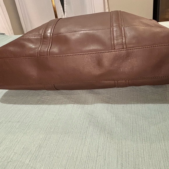 COACH Rich Brown 9400 Glove Leather Tote - Picture 8 of 16